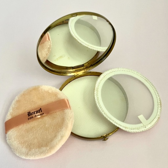 Vintage Dorset Fifth Avenue Compact - Picture 3 of 5